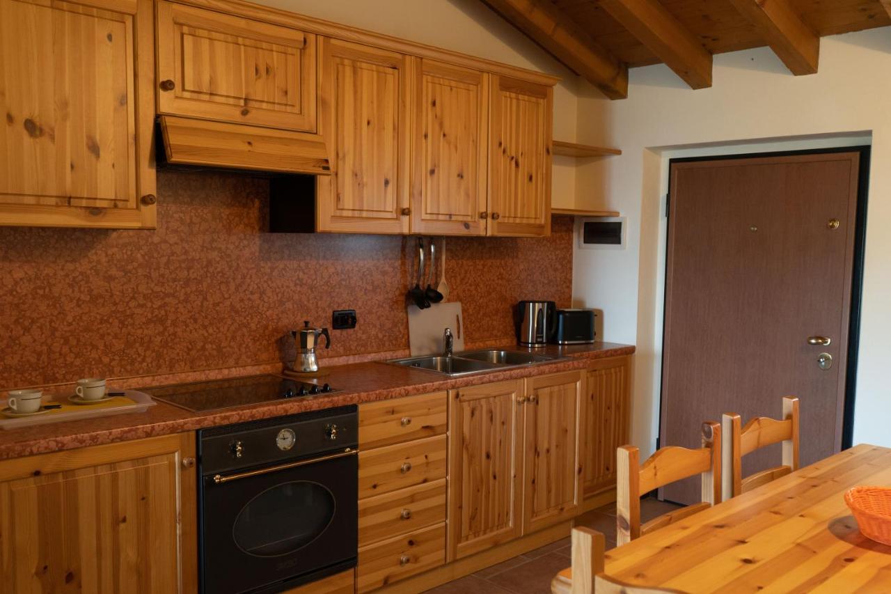La Fiocchina - Magic Place - Apartments & Studios In Garda Lake - Countryside Farmhouse, Inside The Middle Of The Lake Salò Dış mekan fotoğraf