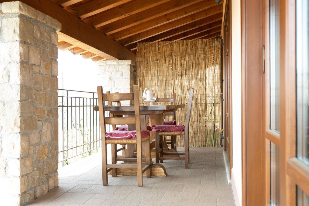 La Fiocchina - Magic Place - Apartments & Studios In Garda Lake - Countryside Farmhouse, Inside The Middle Of The Lake Salò Dış mekan fotoğraf