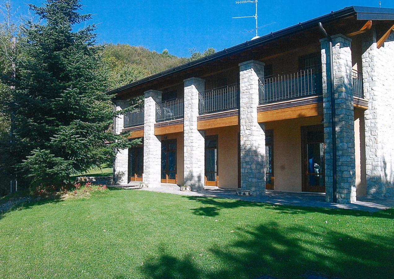 La Fiocchina - Magic Place - Apartments & Studios In Garda Lake - Countryside Farmhouse, Inside The Middle Of The Lake Salò Dış mekan fotoğraf