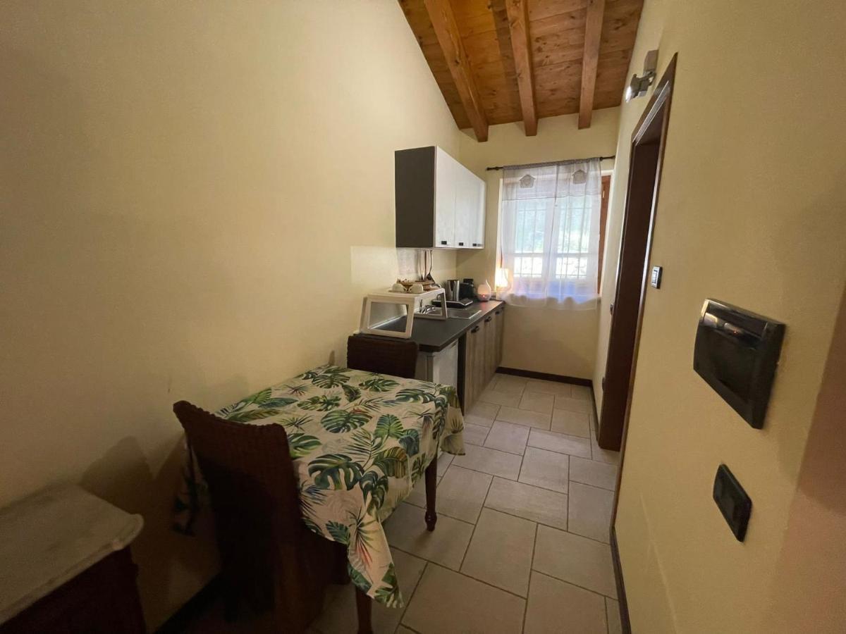 La Fiocchina - Magic Place - Apartments & Studios In Garda Lake - Countryside Farmhouse, Inside The Middle Of The Lake Salò Dış mekan fotoğraf