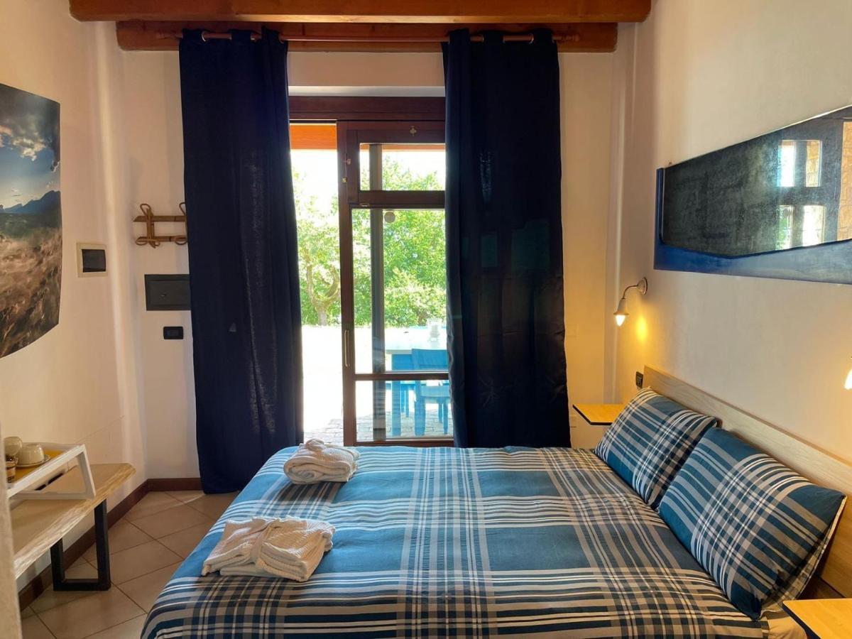 La Fiocchina - Magic Place - Apartments & Studios In Garda Lake - Countryside Farmhouse, Inside The Middle Of The Lake Salò Dış mekan fotoğraf