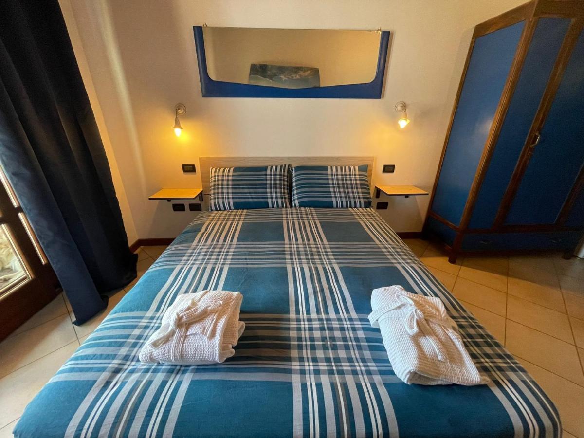 La Fiocchina - Magic Place - Apartments & Studios In Garda Lake - Countryside Farmhouse, Inside The Middle Of The Lake Salò Dış mekan fotoğraf