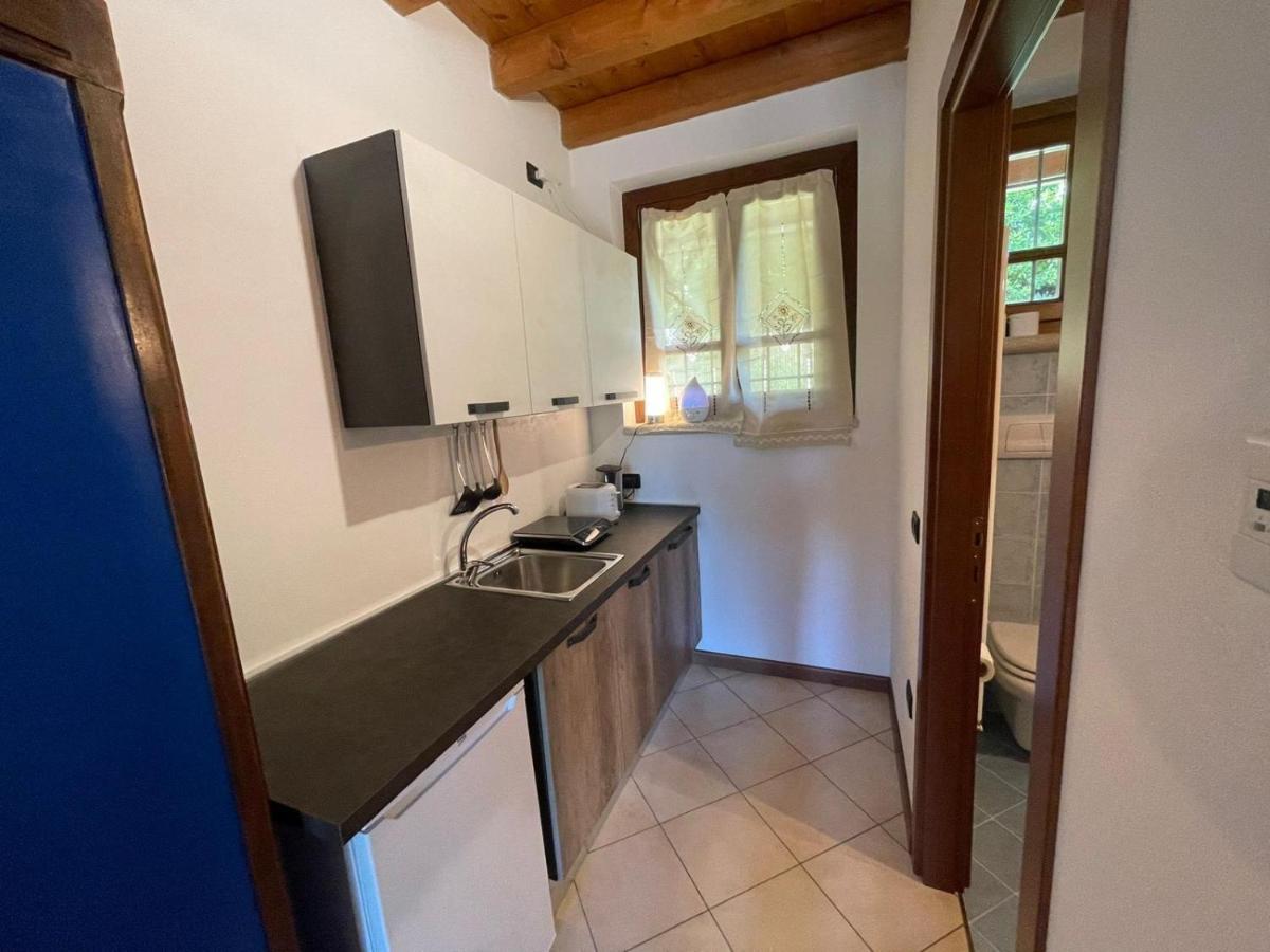 La Fiocchina - Magic Place - Apartments & Studios In Garda Lake - Countryside Farmhouse, Inside The Middle Of The Lake Salò Dış mekan fotoğraf