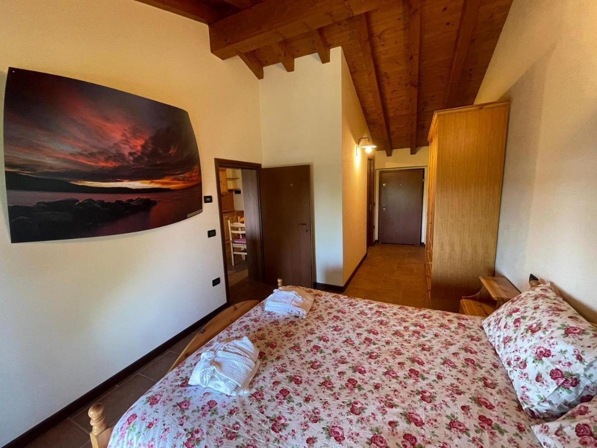 La Fiocchina - Magic Place - Apartments & Studios In Garda Lake - Countryside Farmhouse, Inside The Middle Of The Lake Salò Dış mekan fotoğraf