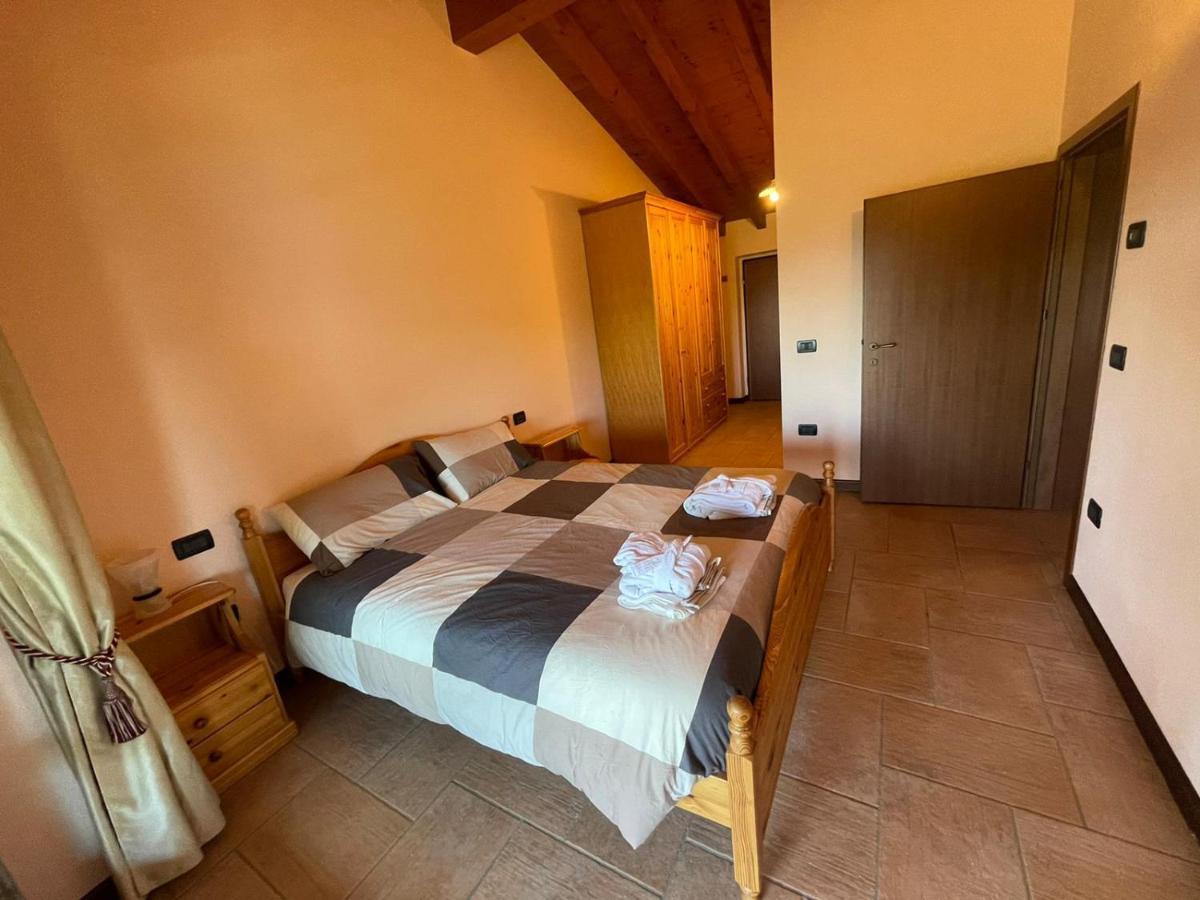 La Fiocchina - Magic Place - Apartments & Studios In Garda Lake - Countryside Farmhouse, Inside The Middle Of The Lake Salò Dış mekan fotoğraf