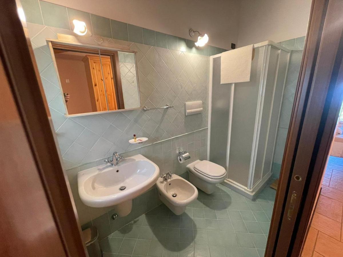 La Fiocchina - Magic Place - Apartments & Studios In Garda Lake - Countryside Farmhouse, Inside The Middle Of The Lake Salò Dış mekan fotoğraf