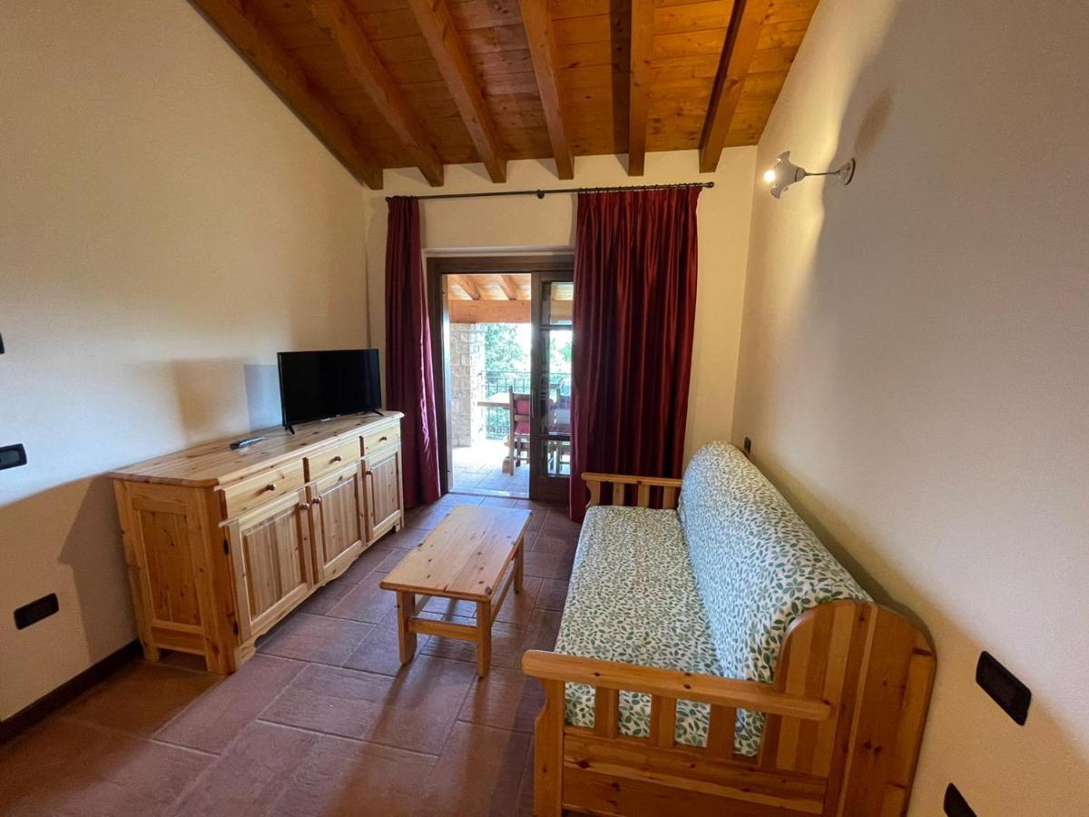 La Fiocchina - Magic Place - Apartments & Studios In Garda Lake - Countryside Farmhouse, Inside The Middle Of The Lake Salò Dış mekan fotoğraf