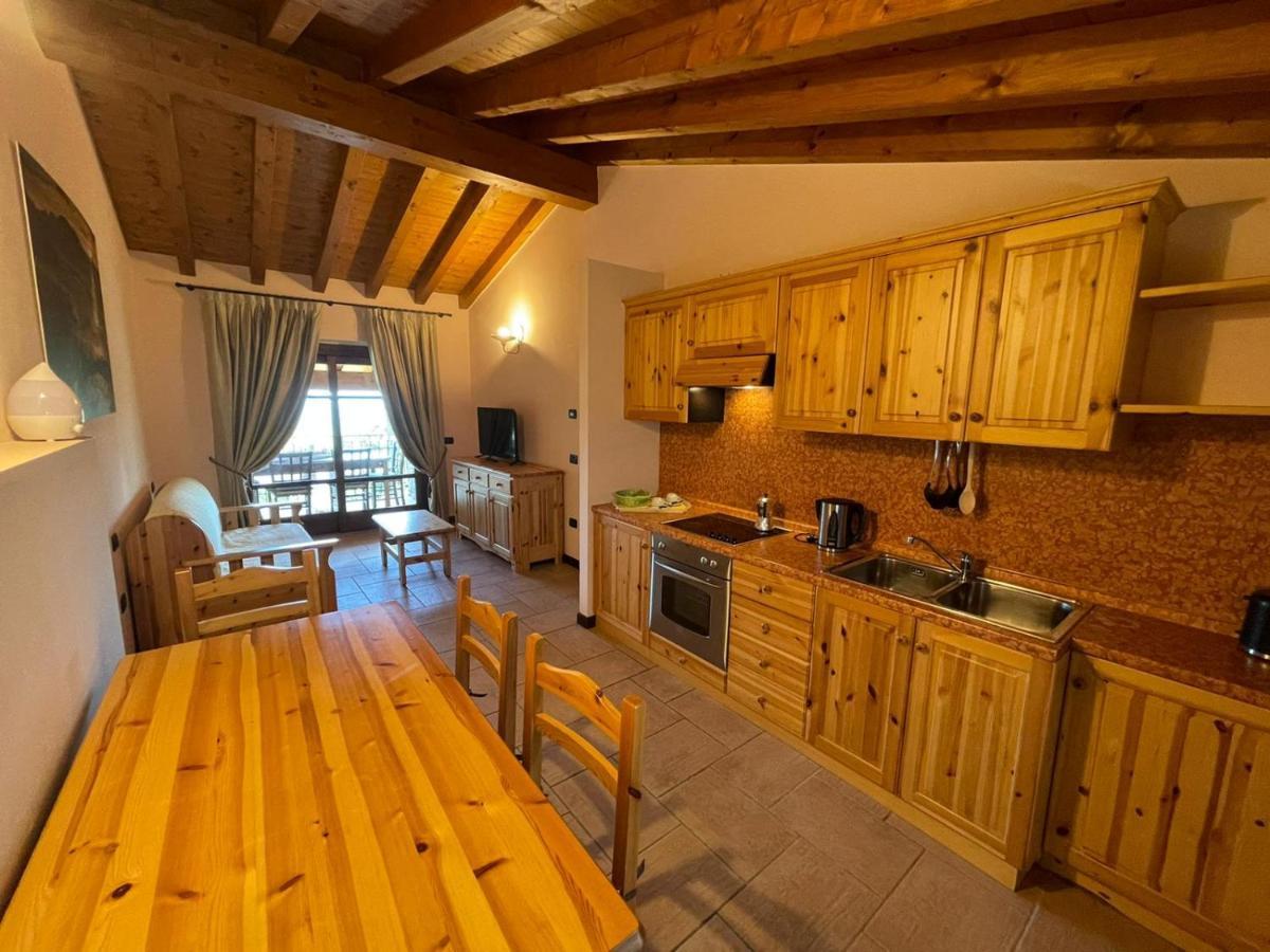 La Fiocchina - Magic Place - Apartments & Studios In Garda Lake - Countryside Farmhouse, Inside The Middle Of The Lake Salò Dış mekan fotoğraf
