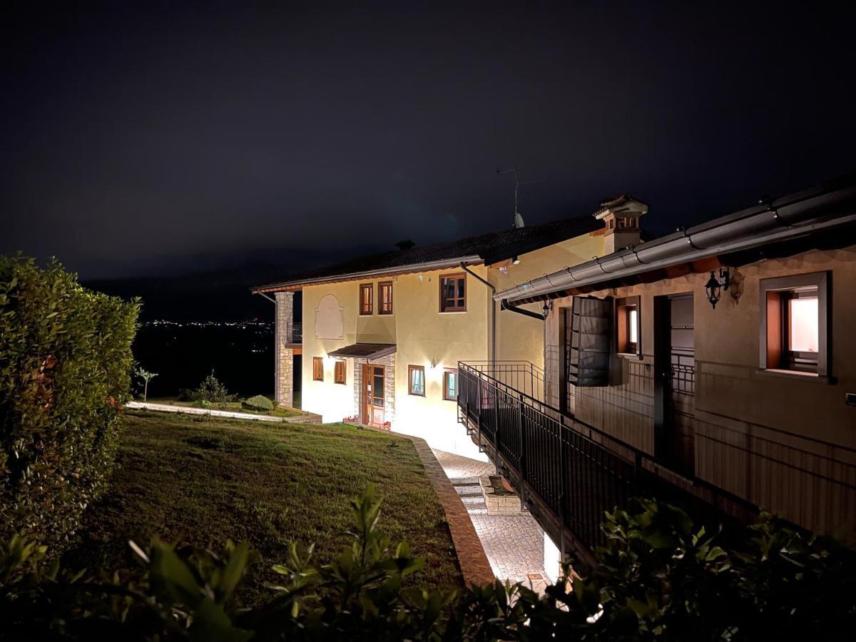 La Fiocchina - Magic Place - Apartments & Studios In Garda Lake - Countryside Farmhouse, Inside The Middle Of The Lake Salò Dış mekan fotoğraf
