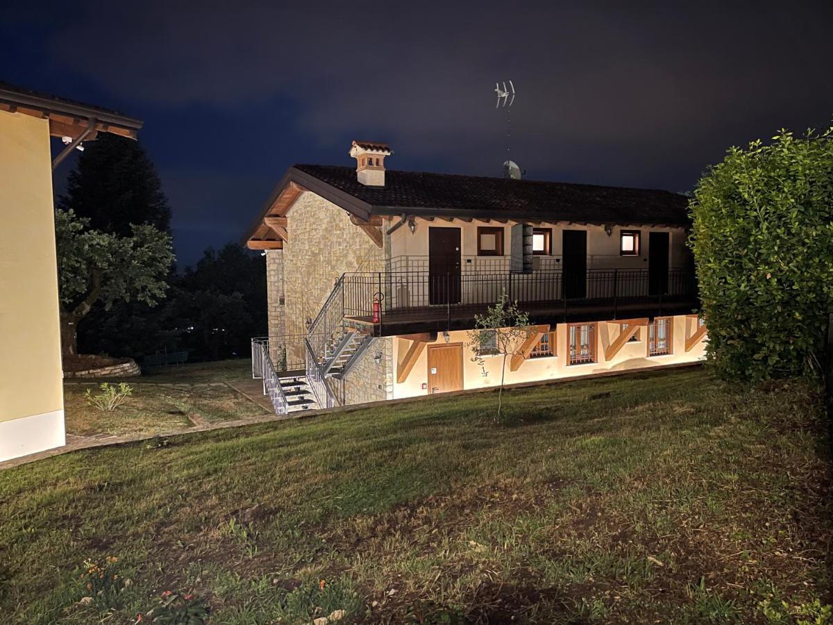 La Fiocchina - Magic Place - Apartments & Studios In Garda Lake - Countryside Farmhouse, Inside The Middle Of The Lake Salò Dış mekan fotoğraf